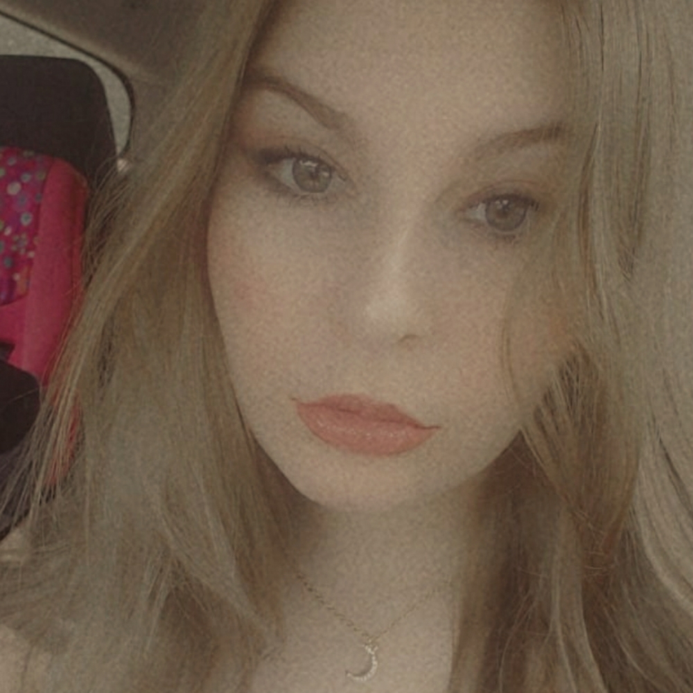 Meet your Posher, Hailey